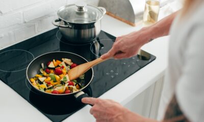 Inducție vs. gaz: Cum să faci cea mai bună alegere pentru stilul tău de gătit?