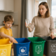 Cum te ajută o companie profesionistă să gestionezi corect deșeurile acasă