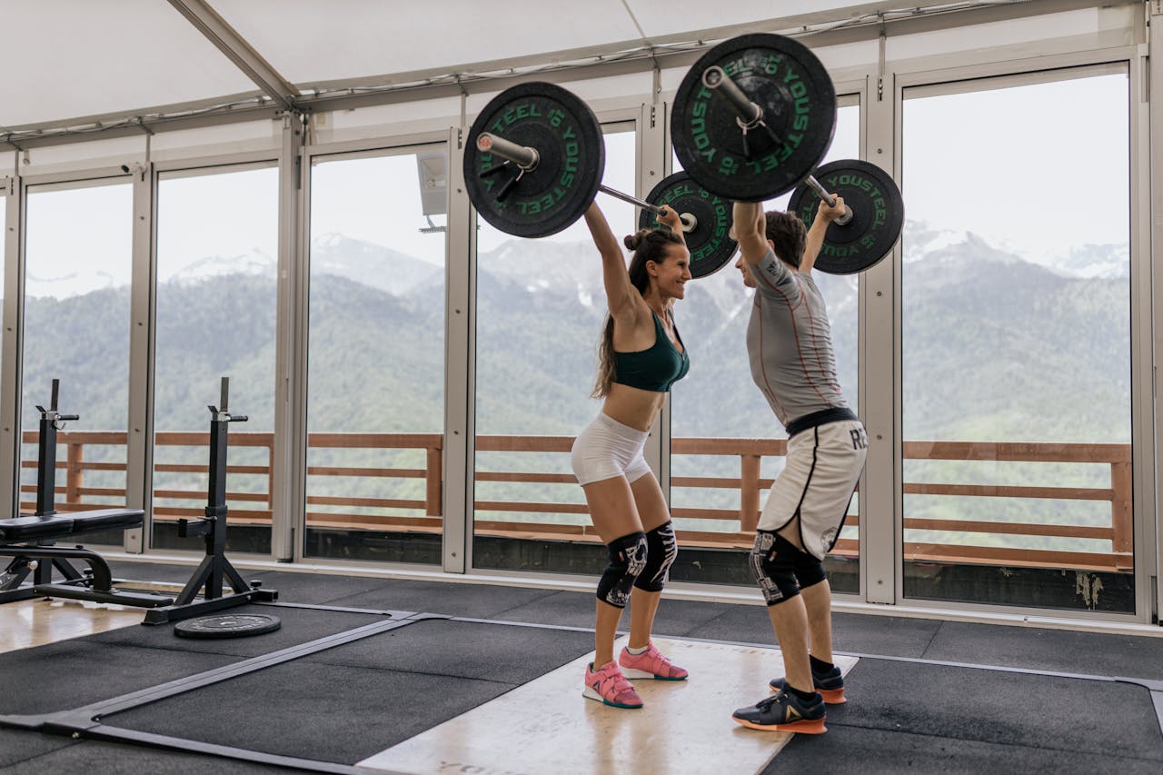 Importanța creșterii masei musculare pentru sănătatea femeilor pe termen lung și strategia pentru a optimiza acest proces