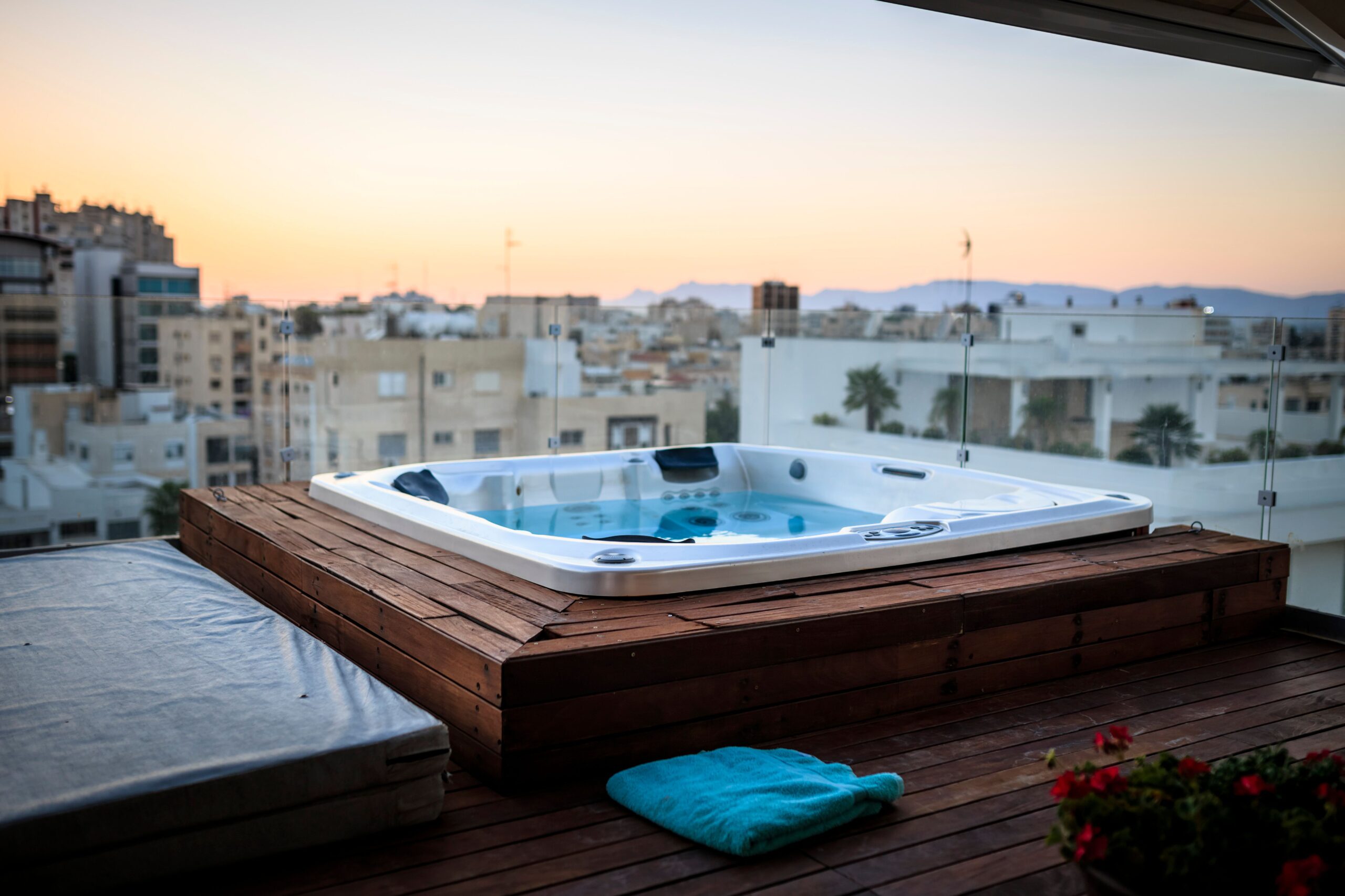 Cât consumă un jacuzzi și cât costă utilizarea lunară?